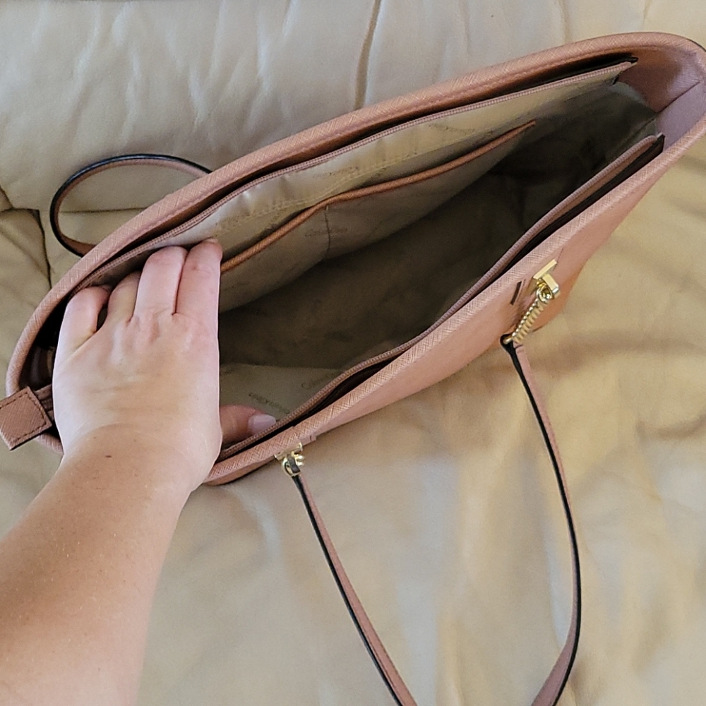 Purse - Picture 3 of 3